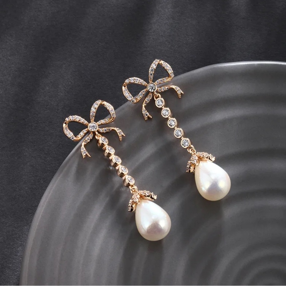 New 18k Gold Plated & Cubic Zirconia Bow and Pearl Drop Elegant Earrings